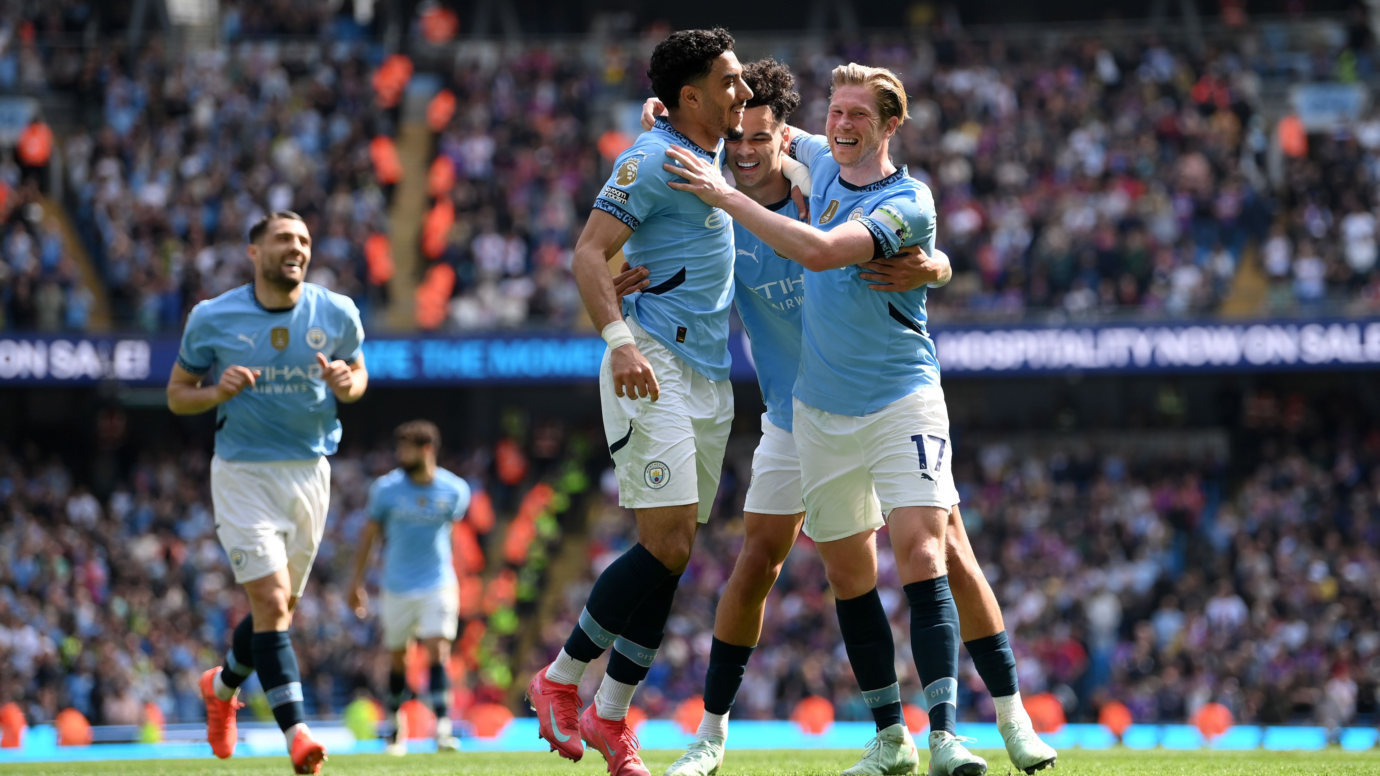 包含德布劳内在快船比赛中比赛局势复杂，刷新纪录引发热议！引发球迷热议的词条