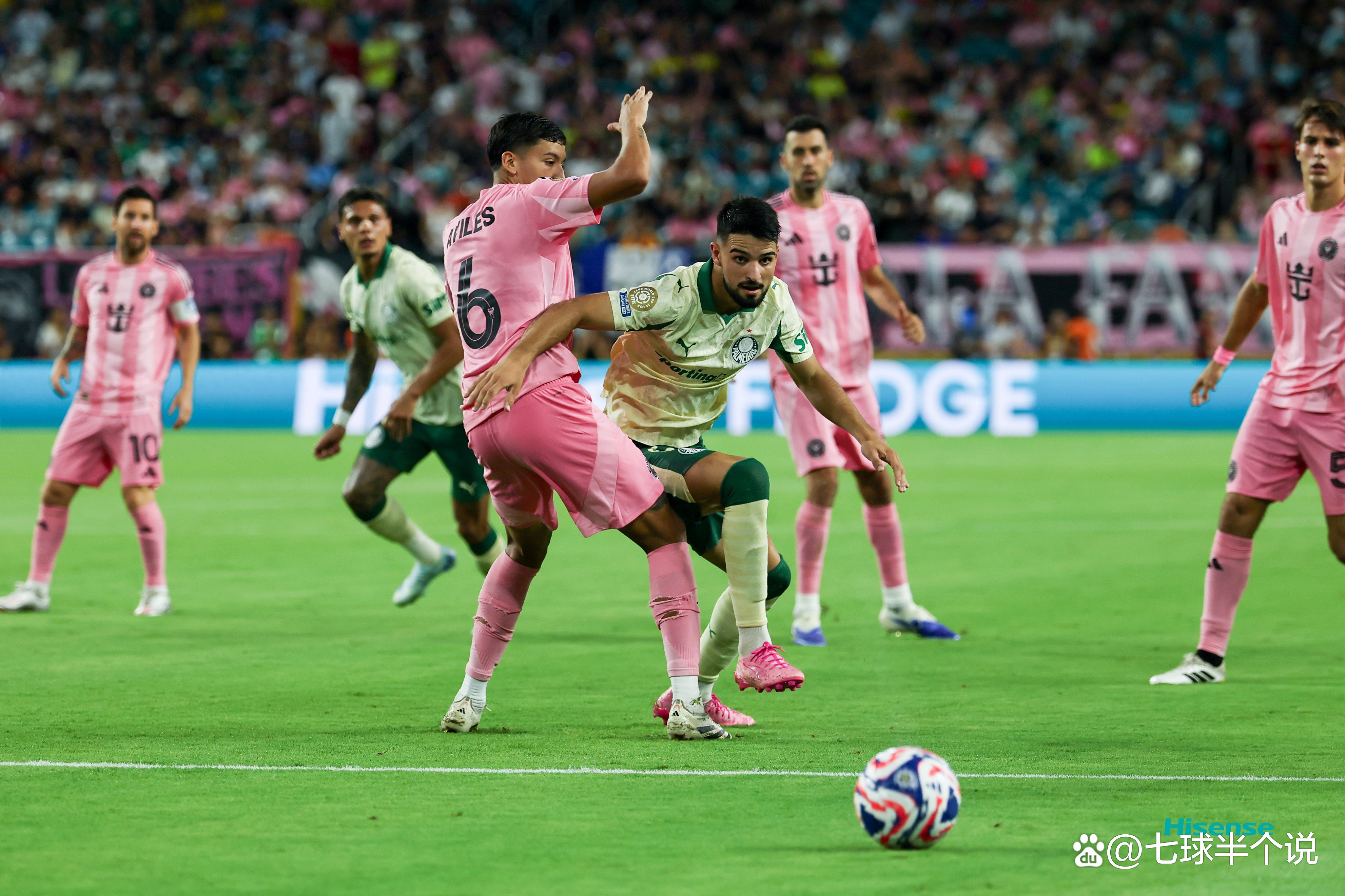 关于巴黎圣日耳曼不断突破！，梅西连续十二场比赛得分超过领先优势明显赛场气氛高涨的信息