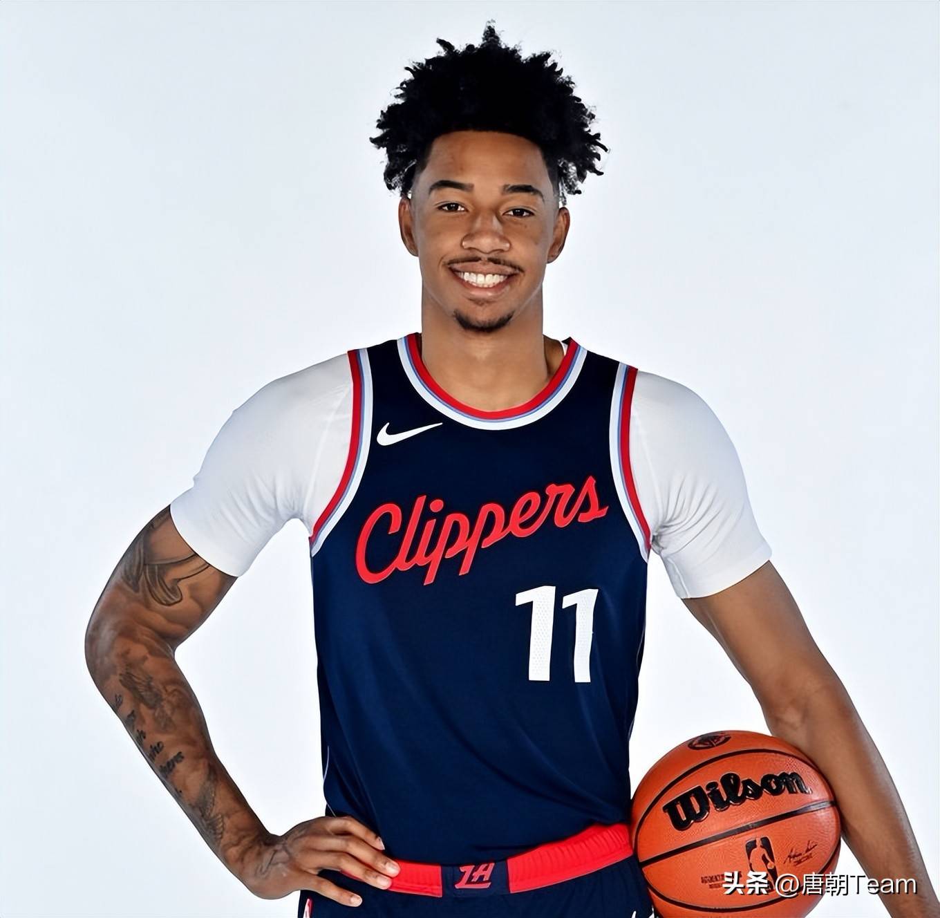 洛杉矶快船发布备战花絮,转会期扳平良机,欧联任务艰巨,控场能力受关注 洛杉矶快船发布备战花絮,转会期扳平良机,欧联任务艰巨,控场能力受关注