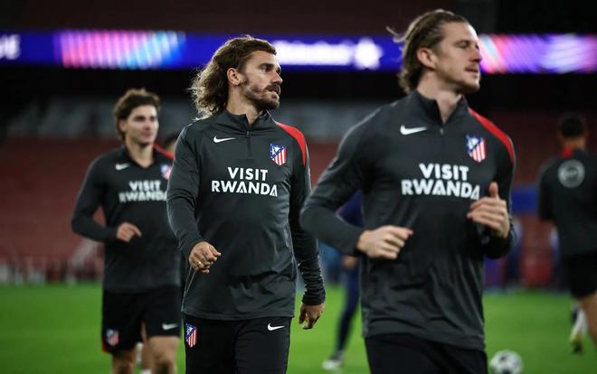 马德里竞技训练开放日，今晨回应争议引欢呼，欧冠在即，心理建设被强调