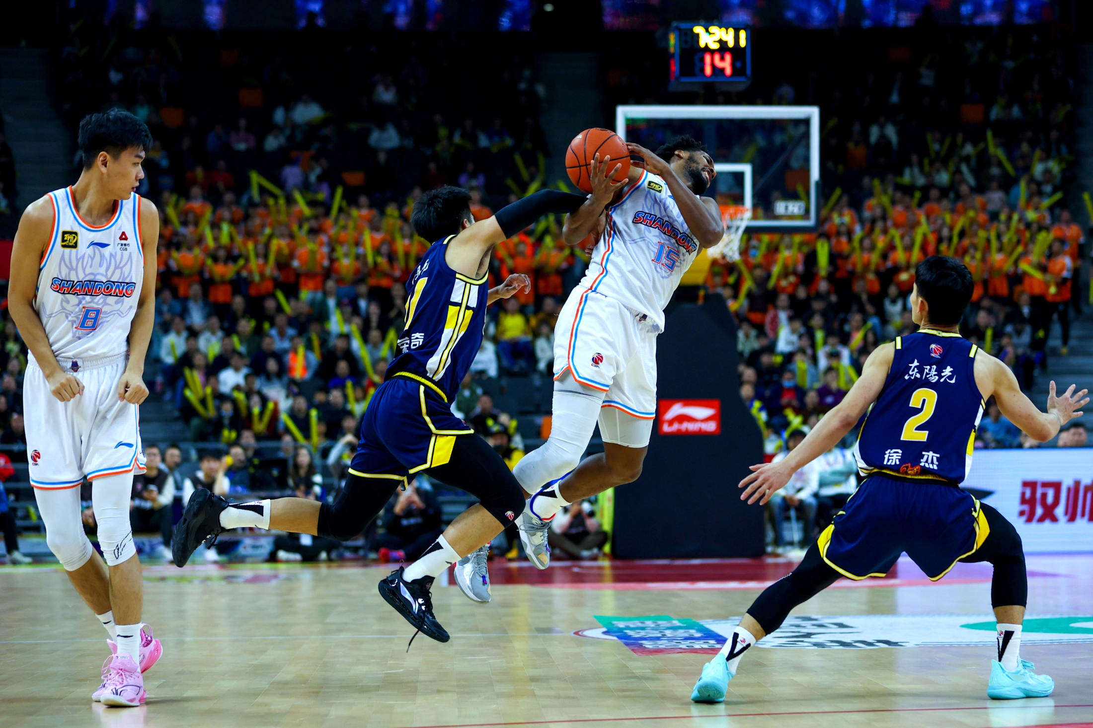 转折点！新疆广汇扳平良机，CBA季后赛赛后攻防权衡，管理层满意，更衣室氛围转暖的简单介绍